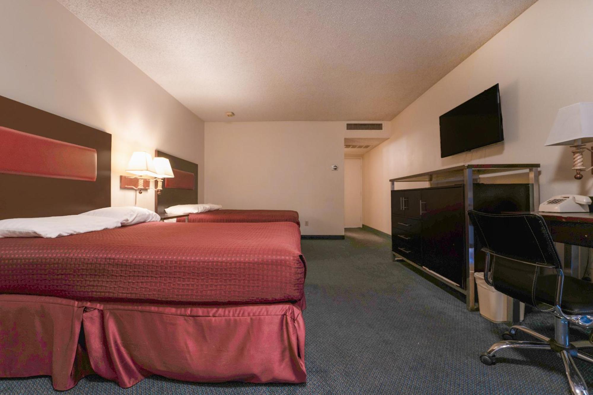 Royal Plaza Inn Indio Exterior photo